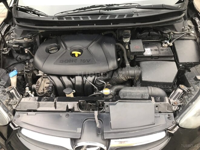 Hyundai Elantra 2013, 320,259 km - 1.8 l - Bakı