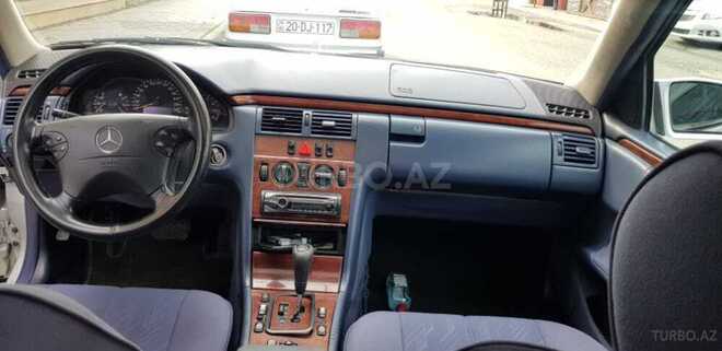 Mercedes E 240 1999, 346,000 km - 2.4 l - Şəmkir