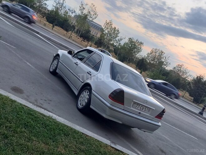 Mercedes C 220 2000, 609,532 km - 2.2 l - Bakı