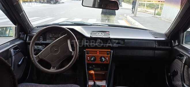 Mercedes E 260 1990, 300,000 km - 2.6 l - Bakı
