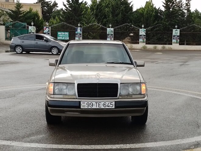 Mercedes E 260 1990, 300,000 km - 2.6 l - Bakı