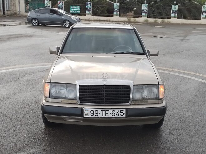 Mercedes E 260 1990, 300,000 km - 2.6 l - Bakı