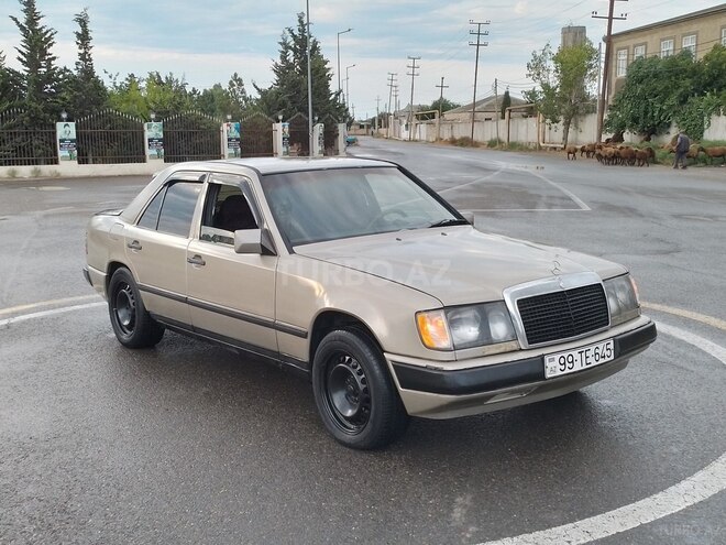 Mercedes E 260 1990, 300,000 km - 2.6 l - Bakı