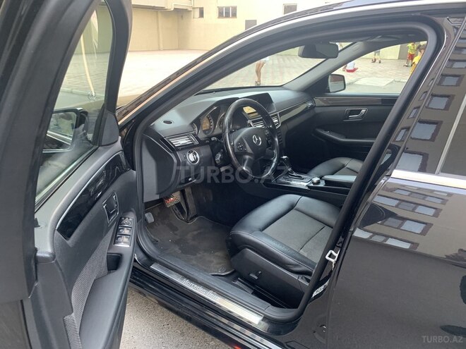 Mercedes E 220 2011, 252,000 km - 2.2 l - Bakı