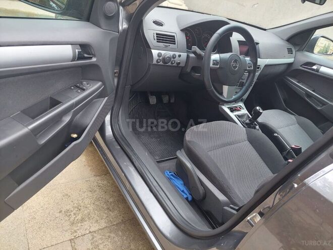 Opel Astra 2010, 162,000 km - 1.3 л - Bakı