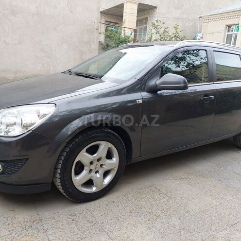 Opel Astra 2010, 162,000 km - 1.3 л - Bakı