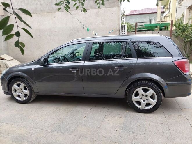 Opel Astra 2010, 162,000 km - 1.3 л - Bakı