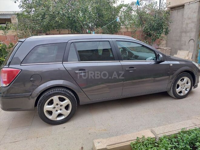Opel Astra 2010, 162,000 km - 1.3 л - Bakı