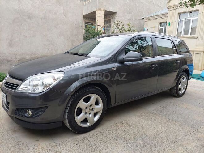 Opel Astra 2010, 162,000 km - 1.3 л - Bakı