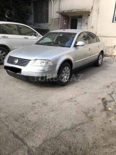 Volkswagen Passat 2005, 145,000 km - 1.8 l - Bakı