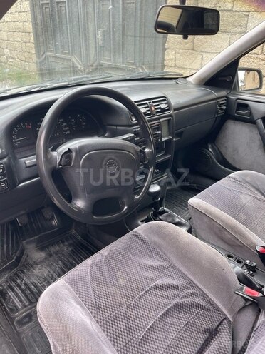 Opel Vectra 1994, 260,000 km - 2.0 l - Bakı