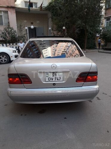 Mercedes E 320 2000, 349,063 km - 3.2 l - Bakı