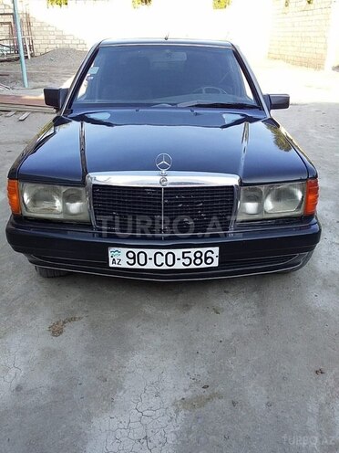 Mercedes 190 1990, 299,000 km - 2.3 л - Ucar