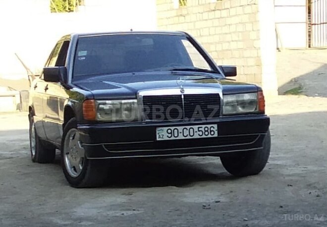 Mercedes 190 1990, 299,000 km - 2.3 л - Ucar