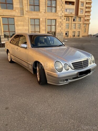 Mercedes E 240 2000, 213,000 km - 2.4 l - Bakı