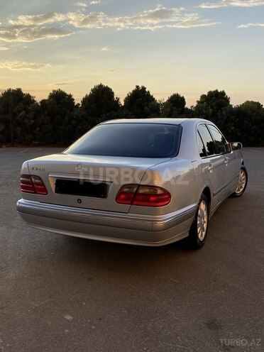 Mercedes E 240 2000, 213,000 km - 2.4 l - Bakı