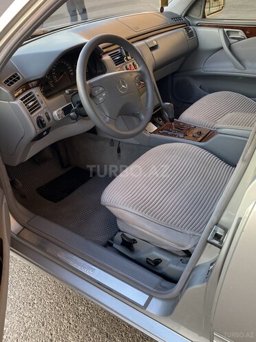 Mercedes E 240 2000, 213,000 km - 2.4 l - Bakı