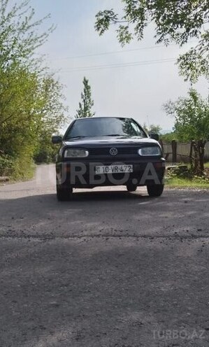 Volkswagen Golf 1995, 218,317 km - 1.8 l - Zaqatala