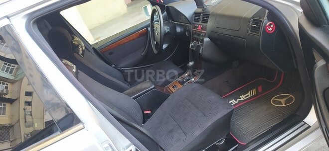 Mercedes C 200 2000, 331,655 km - 2.0 l - Bakı