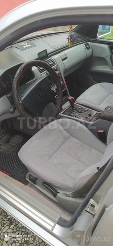 Mercedes E 230 1997, 320,000 km - 2.3 l - Beyləqan