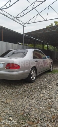 Mercedes E 230 1997, 320,000 km - 2.3 l - Beyləqan