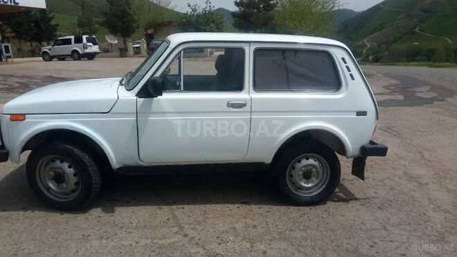 LADA (VAZ) Niva 1986, 560,000 km - 1.6 l - Yardımlı
