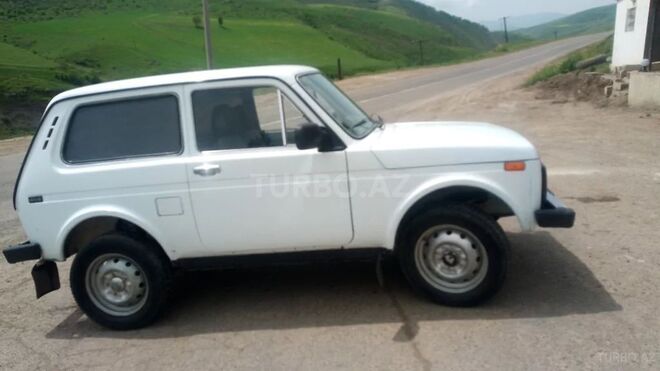 LADA (VAZ) Niva 1986, 560,000 km - 1.6 l - Yardımlı