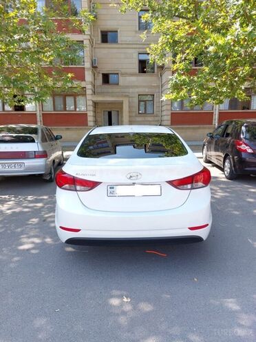 Hyundai Elantra 2015, 108,221 km - 1.8 л - Naftalan
