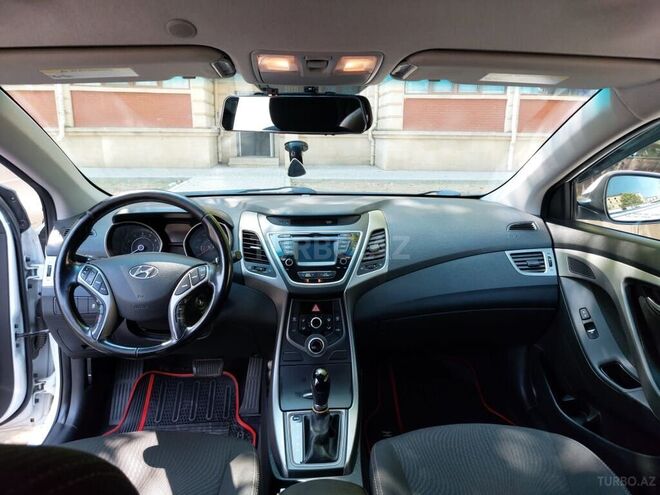 Hyundai Elantra 2015, 108,221 km - 1.8 л - Naftalan