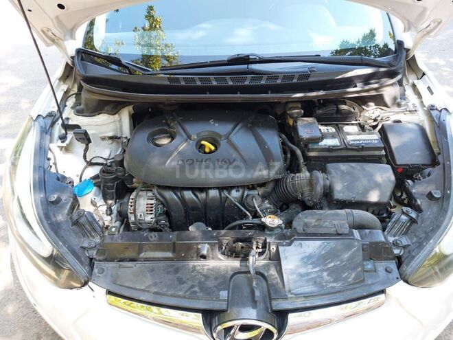 Hyundai Elantra 2015, 108,221 km - 1.8 л - Naftalan
