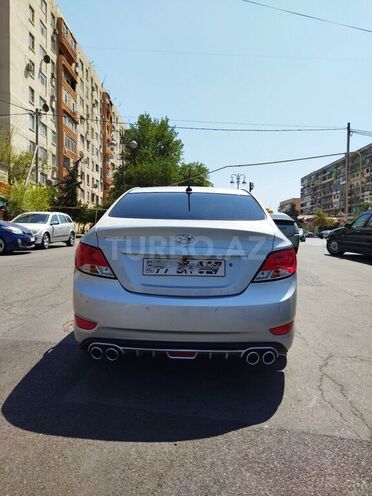 Hyundai Accent 2015, 153,000 km - 1.6 л - Bakı