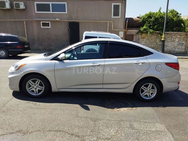 Hyundai Accent 2015, 153,000 km - 1.6 л - Bakı