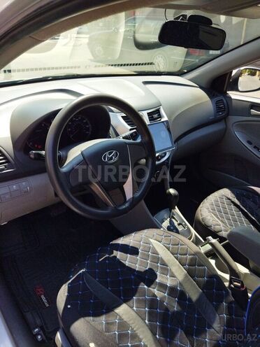 Hyundai Accent 2015, 153,000 km - 1.6 л - Bakı