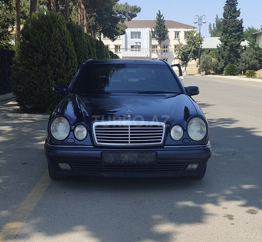 Mercedes E 230 1997, 466,000 km - 2.3 l - Bakı