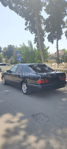 Mercedes E 230 1997, 466,000 km - 2.3 l - Bakı