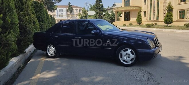 Mercedes E 230 1997, 466,000 km - 2.3 l - Bakı