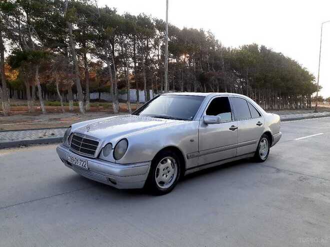 Mercedes E 230 1996, 379,000 km - 2.3 l - Sumqayıt