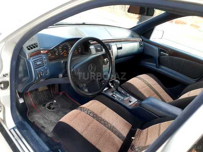Mercedes E 230 1996, 379,000 km - 2.3 l - Sumqayıt