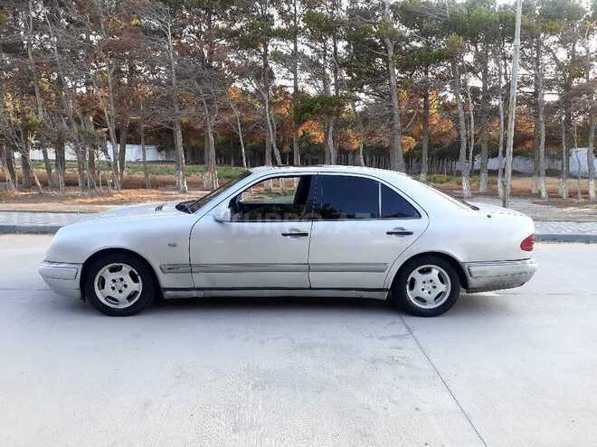 Mercedes E 230 1996, 379,000 km - 2.3 l - Sumqayıt