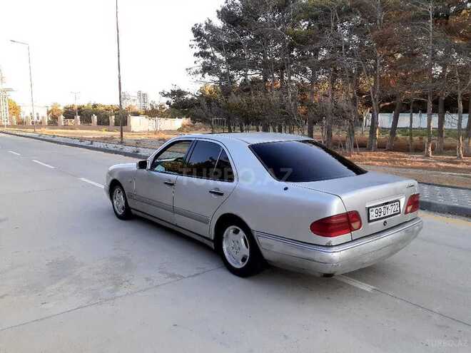 Mercedes E 230 1996, 379,000 km - 2.3 l - Sumqayıt