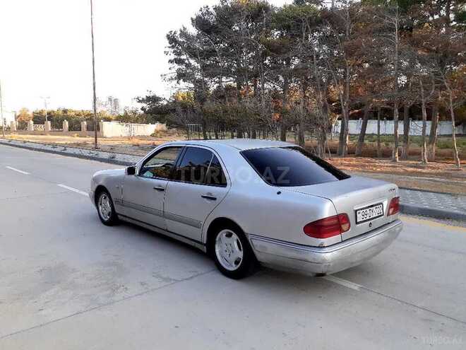 Mercedes E 230 1996, 379,000 km - 2.3 l - Sumqayıt