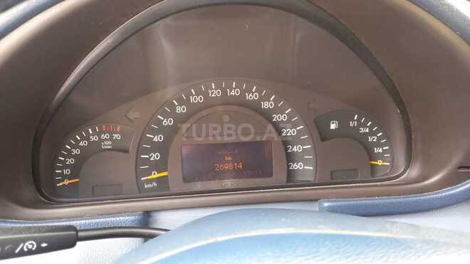 Mercedes C 200 2001, 265,000 km - 2.0 л - Xırdalan