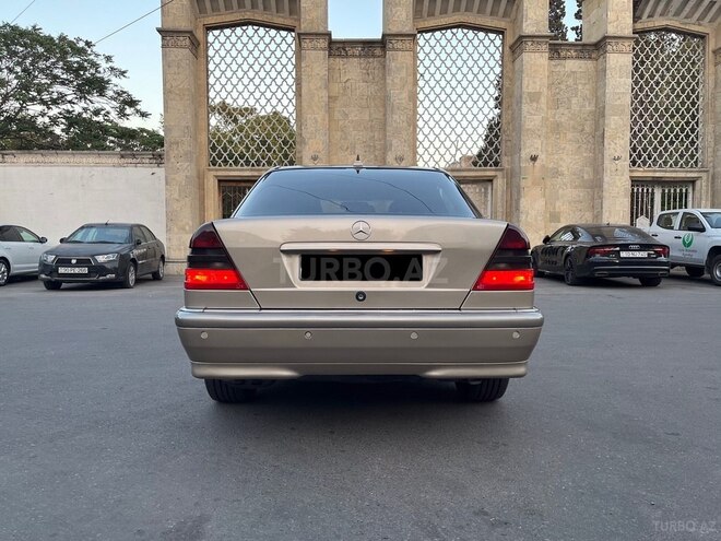 Mercedes C 240 2000, 180,000 km - 2.4 l - Bakı