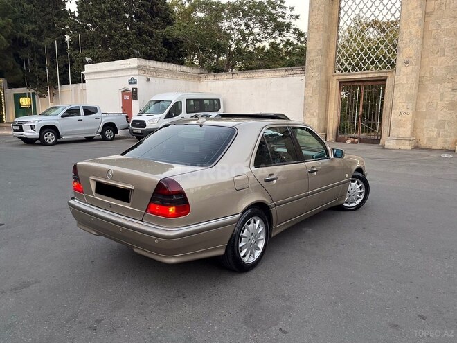 Mercedes C 240 2000, 180,000 km - 2.4 l - Bakı