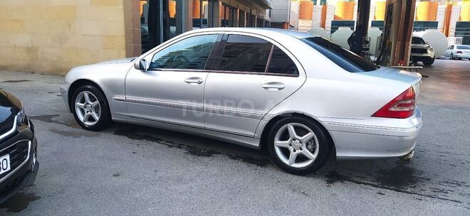 Mercedes C 200 2002, 214,000 km - 2.0 l - Bakı