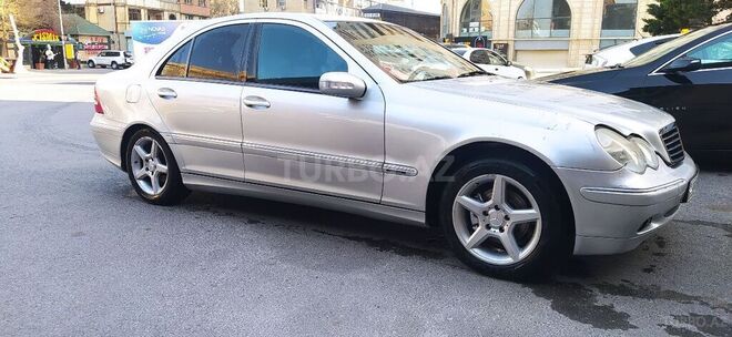 Mercedes C 200 2002, 214,000 km - 2.0 l - Bakı