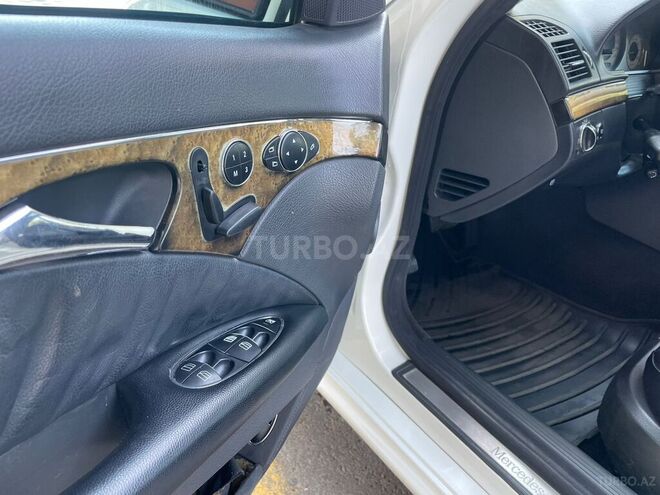 Mercedes E 240 2003, 295,000 km - 2.6 л - Bakı