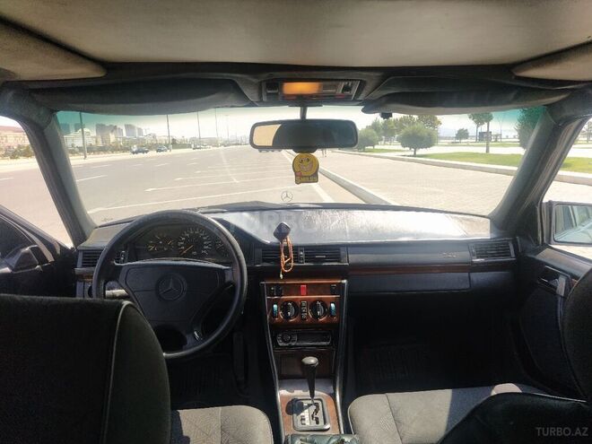 Mercedes E 220 1994, 502,205 km - 2.2 l - Bakı