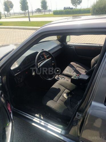 Mercedes E 220 1994, 502,205 km - 2.2 l - Bakı