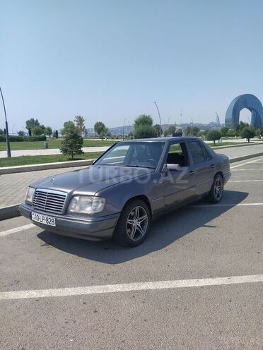 Mercedes E 220 1994, 502,205 km - 2.2 l - Bakı